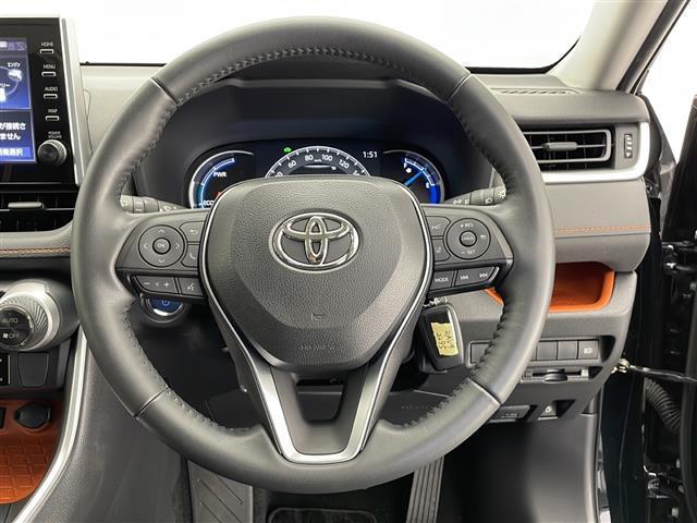 ＲＡＶ４ ハイブリッドアドベンチャー　純正９型ディスプレイオーディオ　ＡＭ　ＦＭ　ＵＳＢ　Ｂｌｕｅｔｏｏｔｈ　Ａｐｐｌｅ　Ｃａｒ　Ｐｌａｙ　Ａｎｄｒｏｉｄ　Ａｕｔｏ　トヨタセーフティセンス　Ｗ　サイド　カーテン　ニー　エアバッグ　ＥＴＣ（13枚目）
