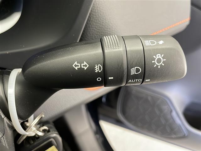 ＲＡＶ４ ハイブリッドアドベンチャー　純正９型ディスプレイオーディオ　ＡＭ　ＦＭ　ＵＳＢ　Ｂｌｕｅｔｏｏｔｈ　Ａｐｐｌｅ　Ｃａｒ　Ｐｌａｙ　Ａｎｄｒｏｉｄ　Ａｕｔｏ　トヨタセーフティセンス　Ｗ　サイド　カーテン　ニー　エアバッグ　ＥＴＣ（17枚目）