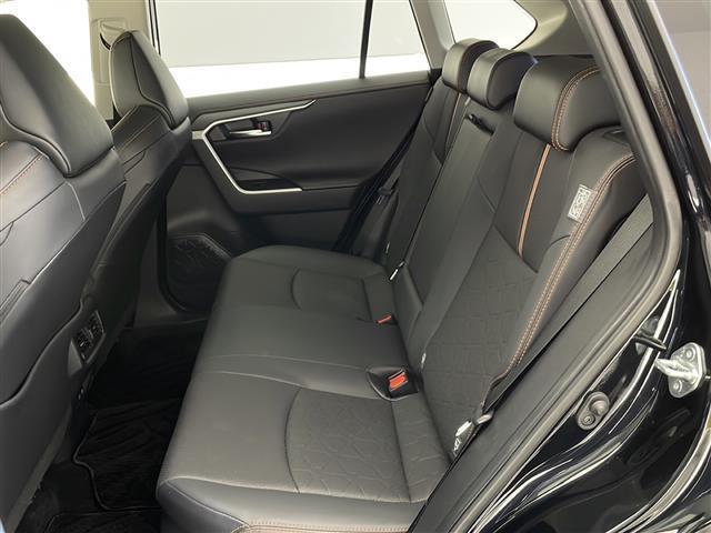 ＲＡＶ４ ハイブリッドアドベンチャー　純正９型ディスプレイオーディオ　ＡＭ　ＦＭ　ＵＳＢ　Ｂｌｕｅｔｏｏｔｈ　Ａｐｐｌｅ　Ｃａｒ　Ｐｌａｙ　Ａｎｄｒｏｉｄ　Ａｕｔｏ　トヨタセーフティセンス　Ｗ　サイド　カーテン　ニー　エアバッグ　ＥＴＣ（34枚目）