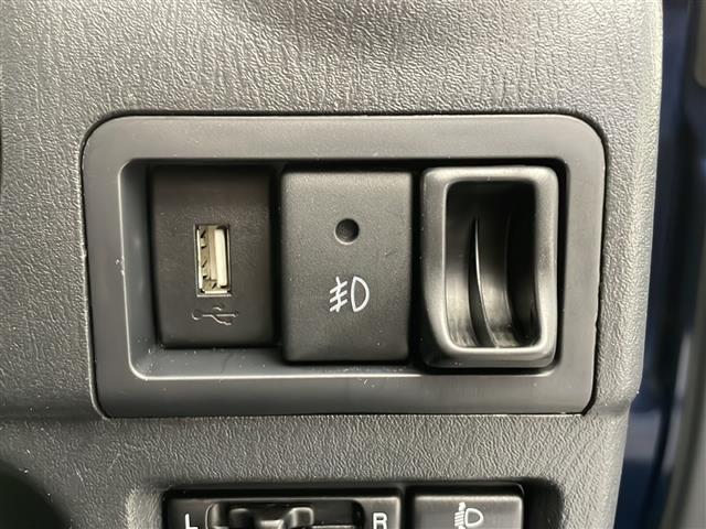 ジムニー XC 社外オーディオ フロントドライブレコーダー ETC パートタイム4WD 冬タイヤAW積み込み 社外AW 社外ウーハー 社外フロアマット 保証書 取扱説明書(11枚目)