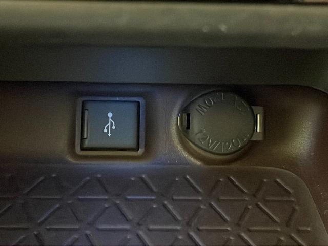 RAV4 G Zパッケージ モデリスタエアロ 純正メモリーナビ トヨタセーフティセンス 追従機能付きクルコン 電動リアゲート D席メモリ機能付きパワーシート 合皮シート D+N席シートヒーター ドラレコ ヒッチメンバー ETC(31枚目)