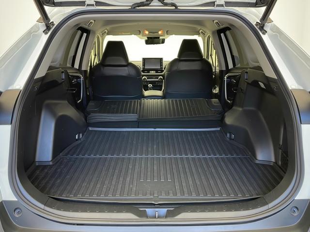 RAV4 G Zパッケージ モデリスタエアロ 純正メモリーナビ トヨタセーフティセンス 追従機能付きクルコン 電動リアゲート D席メモリ機能付きパワーシート 合皮シート D+N席シートヒーター ドラレコ ヒッチメンバー ETC(39枚目)