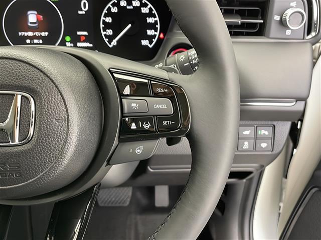 ヴェゼル e:HEV Z ワンオーナー HONDA SENSING W+サイドエアバッグ カーテンエアバッグ プッシュスタート アイドリングストップ 追従機能付きクルコン USB入力端子 電子パーキングブレーキ 純正アルミ(12枚目)