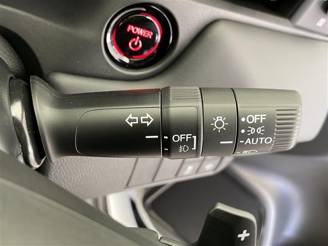ヴェゼル e:HEV Z ワンオーナー HONDA SENSING W+サイドエアバッグ カーテンエアバッグ プッシュスタート アイドリングストップ 追従機能付きクルコン USB入力端子 電子パーキングブレーキ 純正アルミ(14枚目)