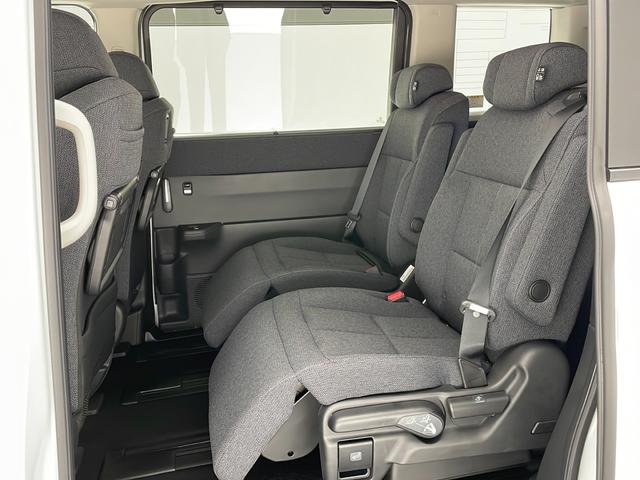 ステップワゴン エアー EX 4WD 純正メモリナビ フルセグTV 全周囲カメラ 寒冷地仕様 クルーズコントロール(追従あり) レーンキープ 衝突被害軽減システム クリアランスソナー 両側パワースライドドア オットマン(39枚目)