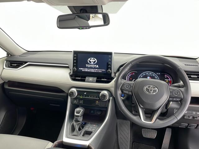RAV4 G ☆4WD☆モデリスタフルエアロ☆ホワイトレザー☆純正ディスレイオーディオ(Bluetooth/AppleCarPlay/AndoroidAuto)☆全方位モニター☆衝突軽減ブレーキ☆車線逸脱防止(2枚目)