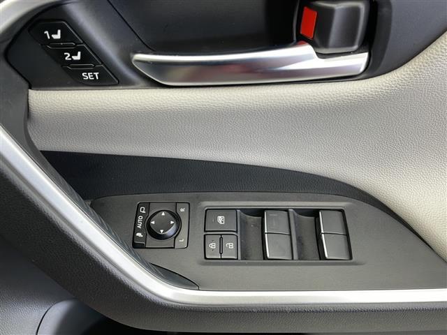 RAV4 G ☆4WD☆モデリスタフルエアロ☆ホワイトレザー☆純正ディスレイオーディオ(Bluetooth/AppleCarPlay/AndoroidAuto)☆全方位モニター☆衝突軽減ブレーキ☆車線逸脱防止(19枚目)