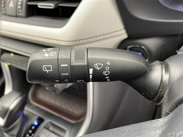 RAV4 G ☆4WD☆モデリスタフルエアロ☆ホワイトレザー☆純正ディスレイオーディオ(Bluetooth/AppleCarPlay/AndoroidAuto)☆全方位モニター☆衝突軽減ブレーキ☆車線逸脱防止(20枚目)