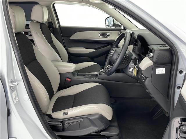 ヴェゼル ｅ：ＨＥＶ　Ｚ　☆４ＷＤ☆寒冷地仕様☆ホワイトレザー☆純正ナビ（フルセグ／Ｂｌｕｅｔｏｏｔｈ／ＡｐｐｌｅＣａｒＰｌａｙ／ＡｎｄｒｏｉｄＡｕｔｏ）☆バックカメラ☆ビルトインＥＴＣ２．０☆衝突軽減ブレーキ（33枚目）