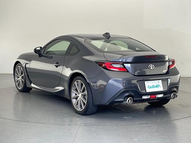 ＧＲ８６ ＲＺ　純正９インチメモリナビ　フルセグＴＶ　ＣＤ　ＤＶＤ　ＢＴ　バックカメラ　ＥＴＣ　クルーズコントロール　ハーフレザーシート　シートヒーター　革巻きステアリング　ステアリングスイッチ　スマートキー（3枚目）