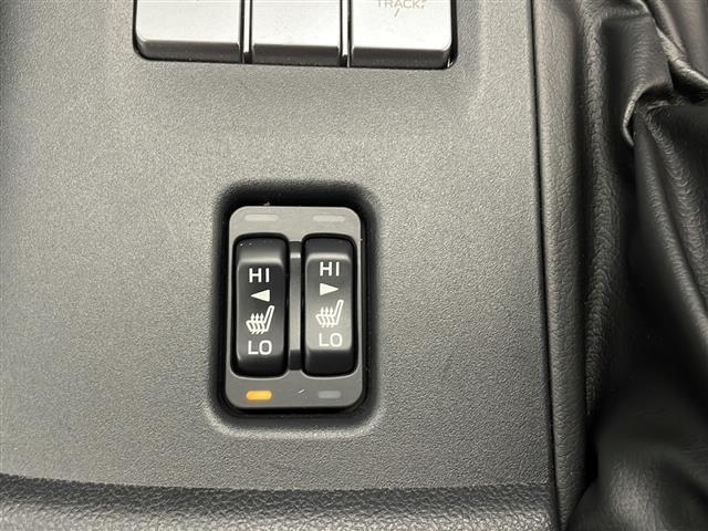 ＧＲ８６ ＲＺ　純正９インチメモリナビ　フルセグＴＶ　ＣＤ　ＤＶＤ　ＢＴ　バックカメラ　ＥＴＣ　クルーズコントロール　ハーフレザーシート　シートヒーター　革巻きステアリング　ステアリングスイッチ　スマートキー（9枚目）