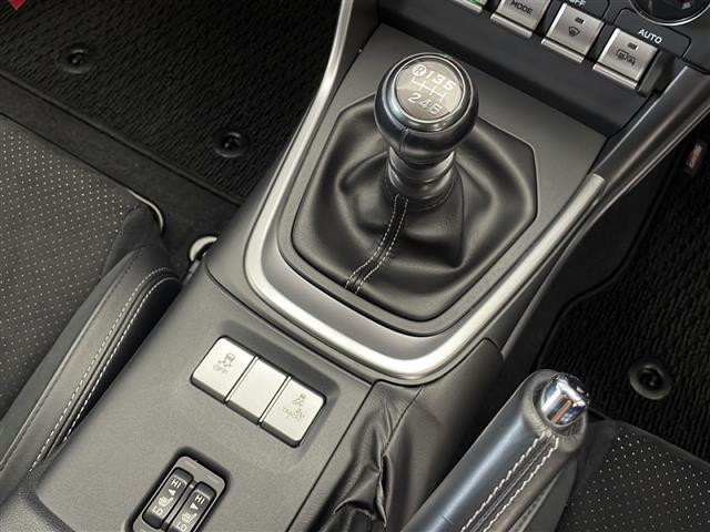 ＧＲ８６ ＲＺ　純正９インチメモリナビ　フルセグＴＶ　ＣＤ　ＤＶＤ　ＢＴ　バックカメラ　ＥＴＣ　クルーズコントロール　ハーフレザーシート　シートヒーター　革巻きステアリング　ステアリングスイッチ　スマートキー（24枚目）