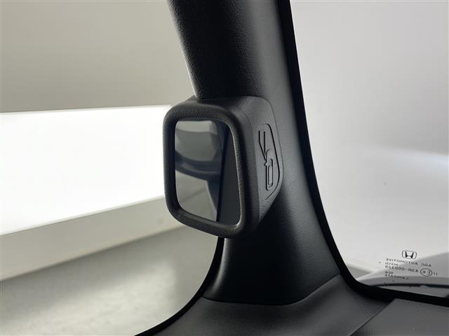 N-BOXカスタム ベースグレード 届出済未使用車 ホンダセンシング プッシュスタートボタン アイドリングストップ スマートキー レーダークルーズコントロール Type-C充電 席シートヒーター 左側電動スライドドア 純正14インチAW(15枚目)