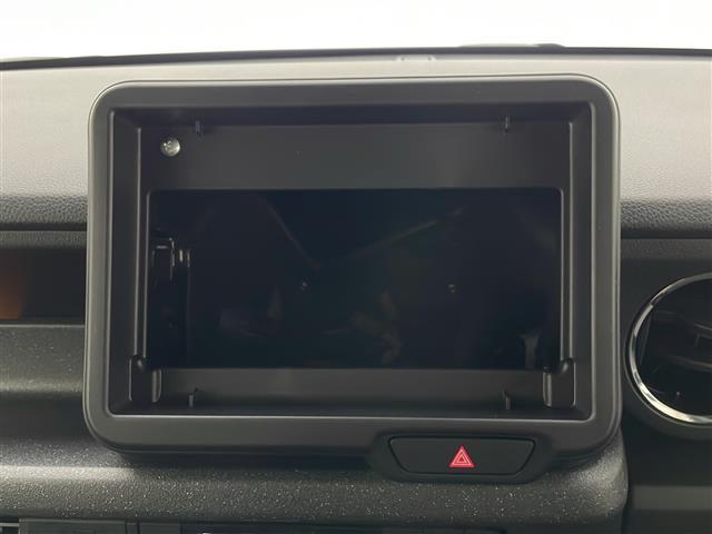 N-BOXカスタム ベースグレード 届出済未使用車 ホンダセンシング プッシュスタートボタン アイドリングストップ スマートキー レーダークルーズコントロール Type-C充電 席シートヒーター 左側電動スライドドア 純正14インチAW(19枚目)