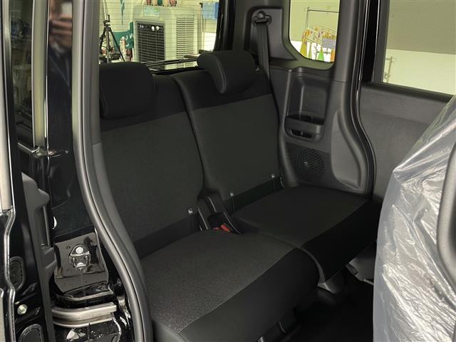 N-BOXカスタム ベースグレード 届出済未使用車 ホンダセンシング プッシュスタートボタン アイドリングストップ スマートキー レーダークルーズコントロール Type-C充電 席シートヒーター 左側電動スライドドア 純正14インチAW(23枚目)