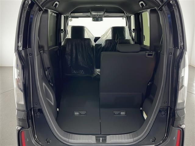 N-BOXカスタム ベースグレード 届出済未使用車 ホンダセンシング プッシュスタートボタン アイドリングストップ スマートキー レーダークルーズコントロール Type-C充電 席シートヒーター 左側電動スライドドア 純正14インチAW(25枚目)