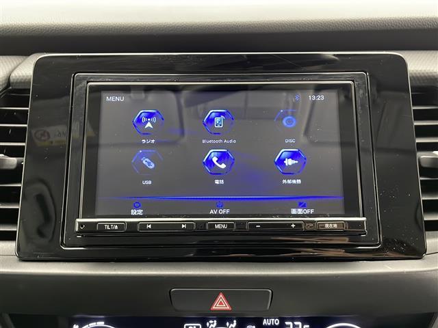 フィット ｅ：ＨＥＶベーシック　４ＷＤ　ホンダセンシング　アダプティブクルーズコントロール　衝突軽減ブレーキ　車線維持支援機能　ブラインドスポットインフォメーション　ＬＥＤヘッドライト　社外ナビ　バックカメラ（6枚目）