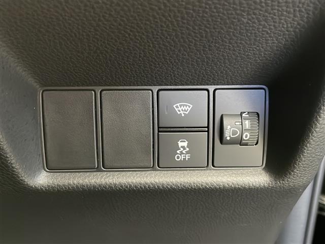 フィット ｅ：ＨＥＶベーシック　４ＷＤ　ホンダセンシング　アダプティブクルーズコントロール　衝突軽減ブレーキ　車線維持支援機能　ブラインドスポットインフォメーション　ＬＥＤヘッドライト　社外ナビ　バックカメラ（18枚目）