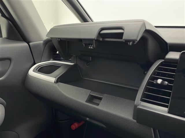 フィット ｅ：ＨＥＶベーシック　４ＷＤ　ホンダセンシング　アダプティブクルーズコントロール　衝突軽減ブレーキ　車線維持支援機能　ブラインドスポットインフォメーション　ＬＥＤヘッドライト　社外ナビ　バックカメラ（21枚目）