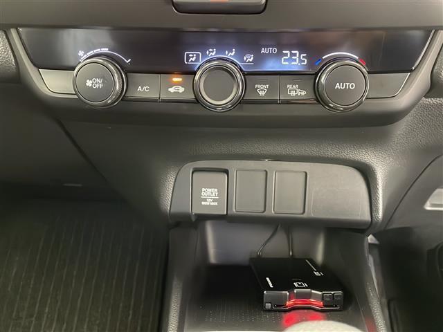 フィット ｅ：ＨＥＶベーシック　４ＷＤ　ホンダセンシング　アダプティブクルーズコントロール　衝突軽減ブレーキ　車線維持支援機能　ブラインドスポットインフォメーション　ＬＥＤヘッドライト　社外ナビ　バックカメラ（26枚目）