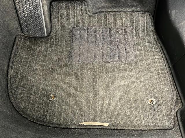 フィット ｅ：ＨＥＶベーシック　４ＷＤ　ホンダセンシング　アダプティブクルーズコントロール　衝突軽減ブレーキ　車線維持支援機能　ブラインドスポットインフォメーション　ＬＥＤヘッドライト　社外ナビ　バックカメラ（27枚目）