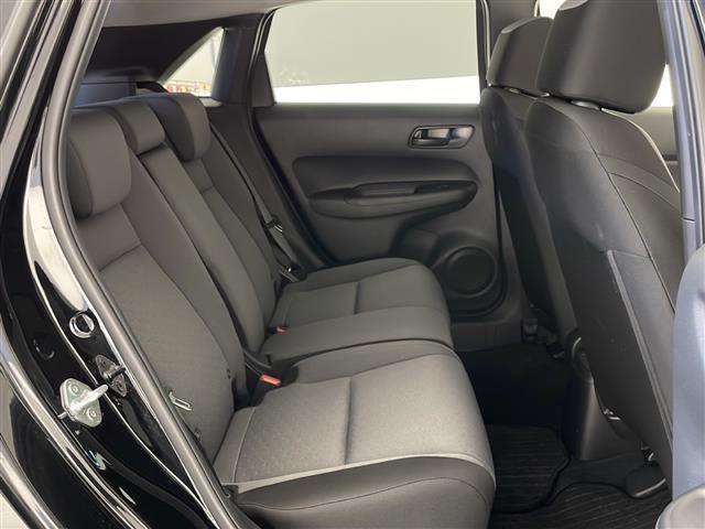 フィット ｅ：ＨＥＶベーシック　４ＷＤ　ホンダセンシング　アダプティブクルーズコントロール　衝突軽減ブレーキ　車線維持支援機能　ブラインドスポットインフォメーション　ＬＥＤヘッドライト　社外ナビ　バックカメラ（29枚目）