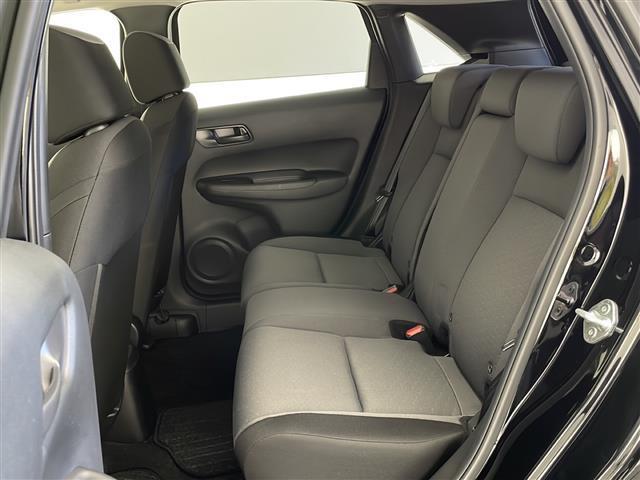 フィット ｅ：ＨＥＶベーシック　４ＷＤ　ホンダセンシング　アダプティブクルーズコントロール　衝突軽減ブレーキ　車線維持支援機能　ブラインドスポットインフォメーション　ＬＥＤヘッドライト　社外ナビ　バックカメラ（33枚目）