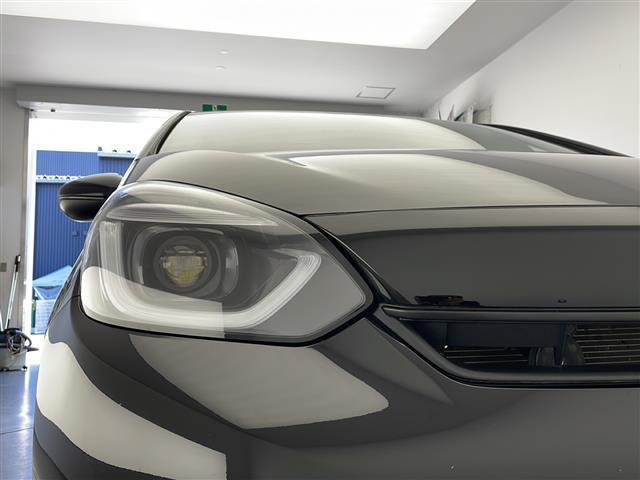 フィット ｅ：ＨＥＶベーシック　４ＷＤ　ホンダセンシング　アダプティブクルーズコントロール　衝突軽減ブレーキ　車線維持支援機能　ブラインドスポットインフォメーション　ＬＥＤヘッドライト　社外ナビ　バックカメラ（42枚目）