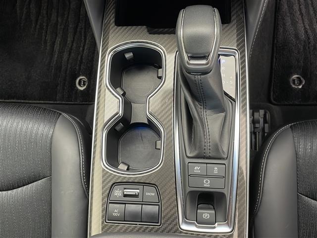 クラウンハイブリッド ＲＳ　純正１２．３インチメモリーナビ　フルセグＴＶ　バックカメラ（バック／サイド　☆Ｔｏｙｏｔａ　Ｓａｆｅｔｙ　Ｓｅｎｓｅ　前後方ドライブレコーダー　ＬＥＤオートヘッドライト　フォグランプ（25枚目）