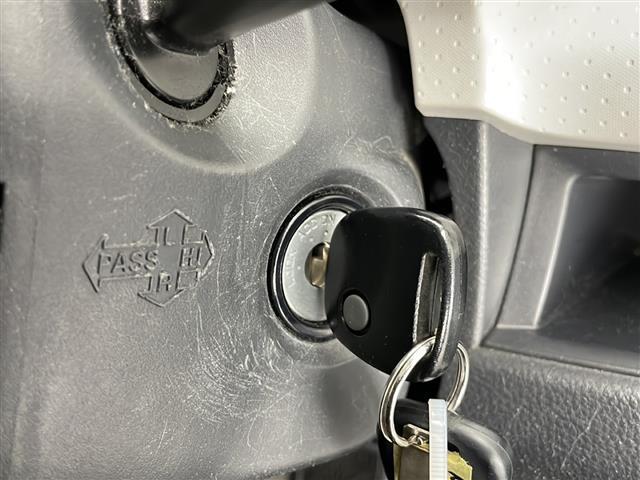 ＭＲワゴン Ｇ　☆社外オーディオ（ＣＤ／ＡＵＸ）☆ＥＴＣ☆社外ＡＷスタッドレスタイヤ☆ハロゲンライト☆リモコンキー☆スペアキー☆ドアバイザー☆電格ミラー（9枚目）