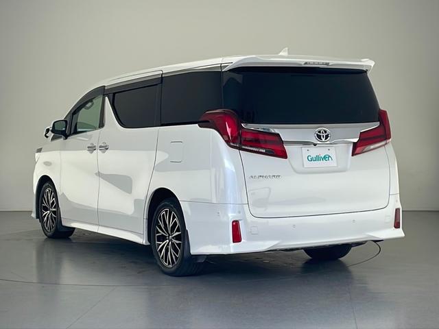 アルファード ２．５Ｓ　Ｃパッケージ　ＪＢＬプレミアムサウンド／純正ＳＤナビ＆フルセグＴＶ＆ＣＤ＆ＤＶＤ＆ＵＳＢ＆ＢＴ／純正後席モニター／トヨタセーフティセンス／アダプティブクルーズコントロール／レーントレーシングアシスト／バックカメラ（3枚目）