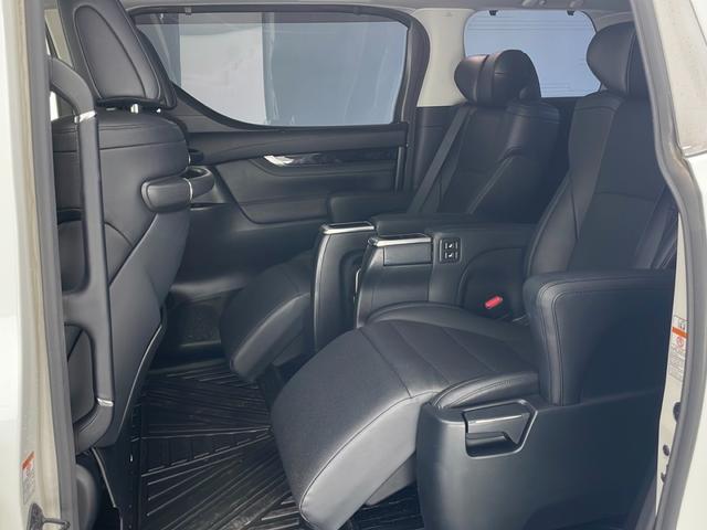 アルファード ２．５Ｓ　Ｃパッケージ　ＪＢＬプレミアムサウンド／純正ＳＤナビ＆フルセグＴＶ＆ＣＤ＆ＤＶＤ＆ＵＳＢ＆ＢＴ／純正後席モニター／トヨタセーフティセンス／アダプティブクルーズコントロール／レーントレーシングアシスト／バックカメラ（41枚目）