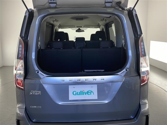 セレナ ハイウェイスター　Ｖ　純正ナビ　フルセグＴＶ　バックカメラ　アラウンドビューモニター　４ＷＤ　スマートキー　ドライブレコーダー　両側パワースライドドア　アイドリングストップ　ＬＥＤライト　オートライト　エマージェンシー（4枚目）