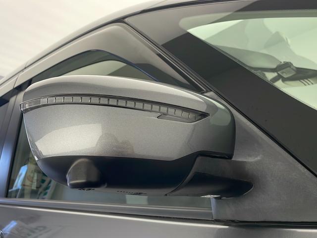 セレナ ハイウェイスター　Ｖ　純正ナビ　フルセグＴＶ　バックカメラ　アラウンドビューモニター　４ＷＤ　スマートキー　ドライブレコーダー　両側パワースライドドア　アイドリングストップ　ＬＥＤライト　オートライト　エマージェンシー（5枚目）