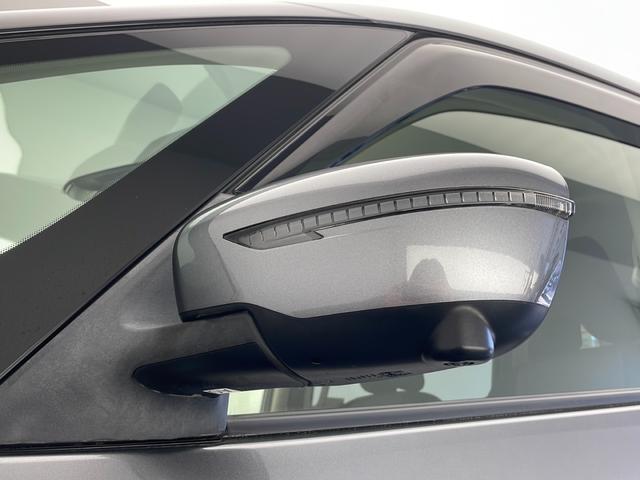 セレナ ハイウェイスター　Ｖ　純正ナビ　フルセグＴＶ　バックカメラ　アラウンドビューモニター　４ＷＤ　スマートキー　ドライブレコーダー　両側パワースライドドア　アイドリングストップ　ＬＥＤライト　オートライト　エマージェンシー（6枚目）