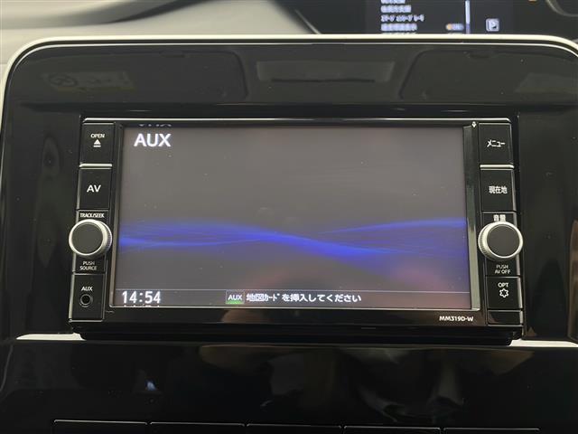 セレナ ハイウェイスター　Ｖ　純正ナビ　フルセグＴＶ　バックカメラ　アラウンドビューモニター　４ＷＤ　スマートキー　ドライブレコーダー　両側パワースライドドア　アイドリングストップ　ＬＥＤライト　オートライト　エマージェンシー（8枚目）