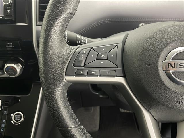 セレナ ハイウェイスター　Ｖ　純正ナビ　フルセグＴＶ　バックカメラ　アラウンドビューモニター　４ＷＤ　スマートキー　ドライブレコーダー　両側パワースライドドア　アイドリングストップ　ＬＥＤライト　オートライト　エマージェンシー（16枚目）