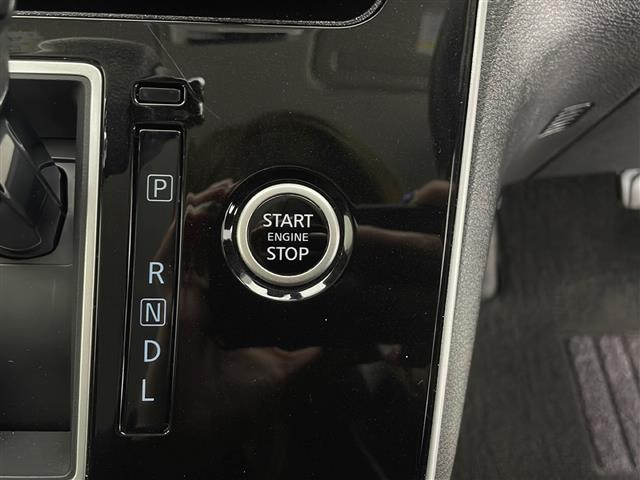 セレナ ハイウェイスター　Ｖ　純正ナビ　フルセグＴＶ　バックカメラ　アラウンドビューモニター　４ＷＤ　スマートキー　ドライブレコーダー　両側パワースライドドア　アイドリングストップ　ＬＥＤライト　オートライト　エマージェンシー（20枚目）