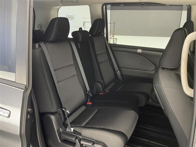 セレナ ハイウェイスター　Ｖ　純正ナビ　フルセグＴＶ　バックカメラ　アラウンドビューモニター　４ＷＤ　スマートキー　ドライブレコーダー　両側パワースライドドア　アイドリングストップ　ＬＥＤライト　オートライト　エマージェンシー（33枚目）