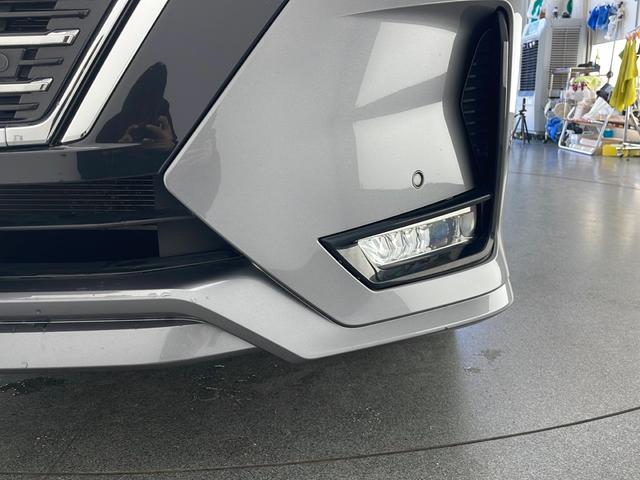 セレナ ハイウェイスター　Ｖ　純正ナビ　フルセグＴＶ　バックカメラ　アラウンドビューモニター　４ＷＤ　スマートキー　ドライブレコーダー　両側パワースライドドア　アイドリングストップ　ＬＥＤライト　オートライト　エマージェンシー（50枚目）