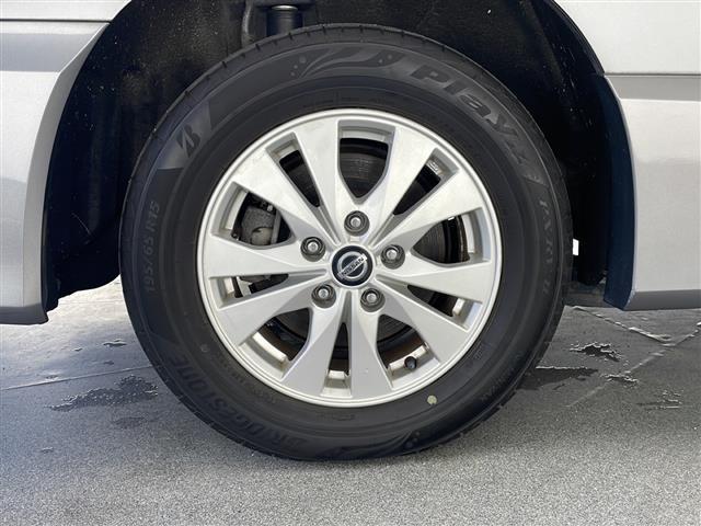 セレナ ハイウェイスター　Ｖ　純正ナビ　フルセグＴＶ　バックカメラ　アラウンドビューモニター　４ＷＤ　スマートキー　ドライブレコーダー　両側パワースライドドア　アイドリングストップ　ＬＥＤライト　オートライト　エマージェンシー（54枚目）