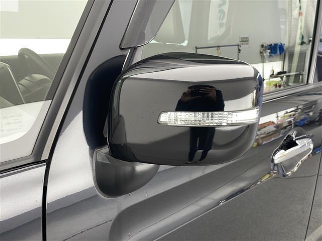 スペーシアカスタム ハイブリッドＸＳ　スズキレーダーブレーキサポート　前席シートヒーター　両側パワースライドドア　ハーフレザーシート　リアサイドサンシェード　リアサーキュレーター　純正フロアマット　純正１５インチＡＷ（5枚目）