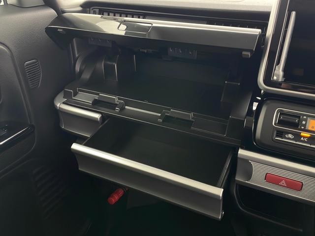 スペーシアカスタム ハイブリッドＸＳ　スズキレーダーブレーキサポート　前席シートヒーター　両側パワースライドドア　ハーフレザーシート　リアサイドサンシェード　リアサーキュレーター　純正フロアマット　純正１５インチＡＷ（19枚目）