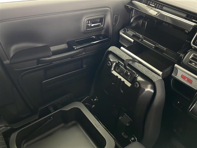 スペーシアカスタム ハイブリッドＸＳ　スズキレーダーブレーキサポート　前席シートヒーター　両側パワースライドドア　ハーフレザーシート　リアサイドサンシェード　リアサーキュレーター　純正フロアマット　純正１５インチＡＷ（20枚目）