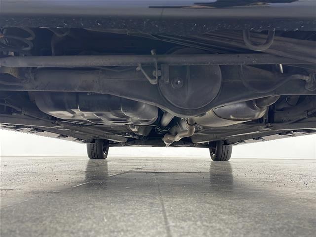 スペーシアカスタム ハイブリッドＸＳ　スズキレーダーブレーキサポート　前席シートヒーター　両側パワースライドドア　ハーフレザーシート　リアサイドサンシェード　リアサーキュレーター　純正フロアマット　純正１５インチＡＷ（50枚目）