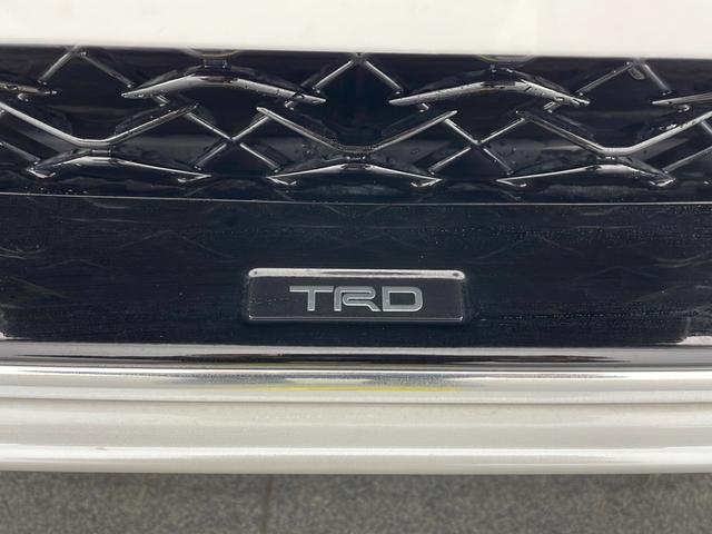 カムリ WSレザーパッケージ TRDフルエアロ&マフラー/純正SDナビ&フルセグTV&CD&DVD&USB&BT/トヨタセーフティセンス/アダプティブクルーズコントロール/レーンディパーチャーアラート/プリクラッシュセフティー(5枚目)