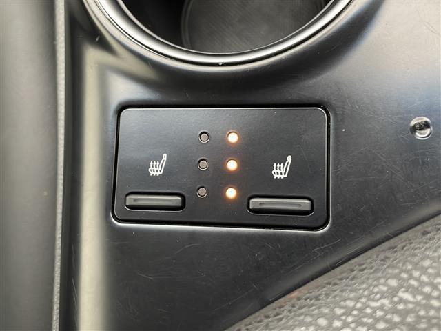 カムリ WSレザーパッケージ TRDフルエアロ&マフラー/純正SDナビ&フルセグTV&CD&DVD&USB&BT/トヨタセーフティセンス/アダプティブクルーズコントロール/レーンディパーチャーアラート/プリクラッシュセフティー(14枚目)