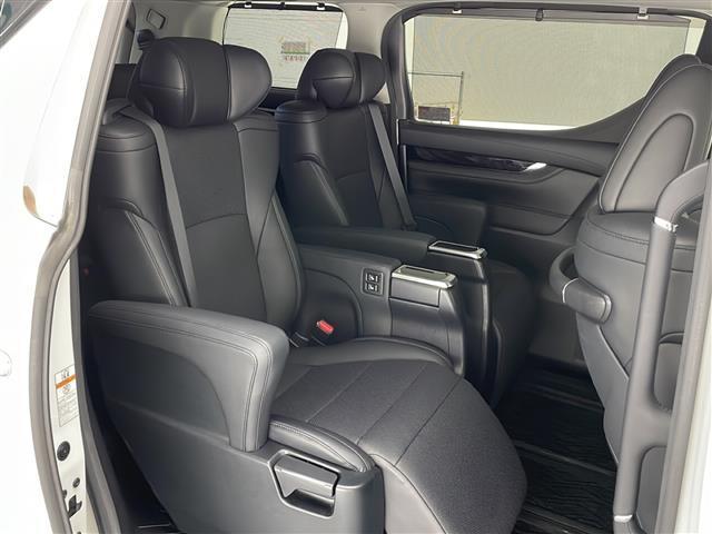 アルファード 2.5S Cパッケージ 純正ナビ JBLサウンド 全方位カメラ ETC パワーシート シートメモリ クルーズコントロール 前後コーナーセンサー 3列シート AM/FM ウォークスルー WAC スライドドア USB入力端子(38枚目)