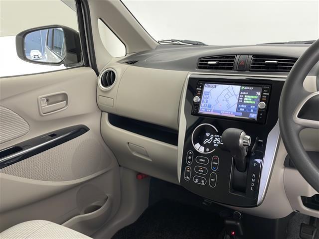 デイズ X Vセレクション+セーフティII 純正ナビ フルセグ、CD、DVD、BT アラウンドビューモニター 純正ホイルキャップ付き夏タイヤ車載 ドアバイザー フォグランプ アイドリングストップ 電格ミラー ウィンカーミラー(17枚目)