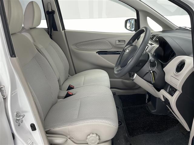 デイズ X Vセレクション+セーフティII 純正ナビ フルセグ、CD、DVD、BT アラウンドビューモニター 純正ホイルキャップ付き夏タイヤ車載 ドアバイザー フォグランプ アイドリングストップ 電格ミラー ウィンカーミラー(22枚目)